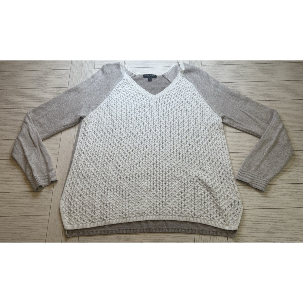 Banana Republic Gray & Cream Color block Waffle Knit V‎ Neck Women's Sweater. XL